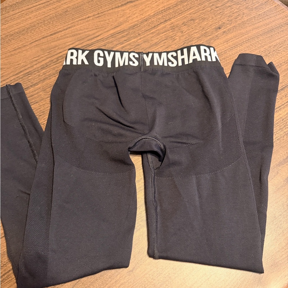 Gymshark Black Leggings with Logo Waistband - Picture 2 of 6